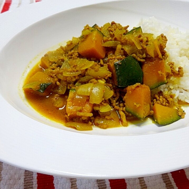 味噌としょうゆが隠し味♪豚ひき肉の和風カレー